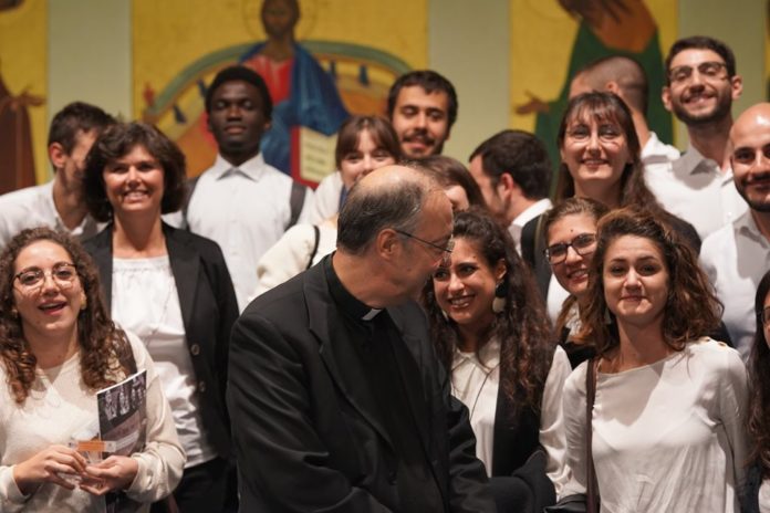 cantate inni con arte,