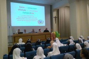 Si è concluso il Corso Triennale per la formazione dei Catechisti - 2._Tavola_Rotonda_7947d0dfd9aa056481950c2341fad2ee