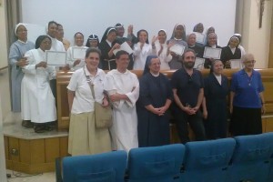 Si è concluso il Corso Triennale per la formazione dei Catechisti - 6._foto_Attestati_ae56b9a5ae3e6e00a4e13b3ef2c3f5a7