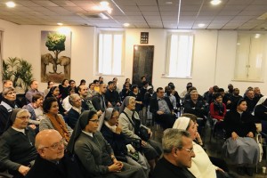 INSIEME AI POVERI PER LE STRADE DEL MONDO - religiosi-santegidio-poverta-2019-6_f0f2ad43ff0eab3d280f05d6ac20123b