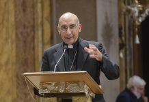 Incontro del Papa con il clero: l’intervento del cardinale Reina