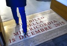Dieci anni dalla Porta Santa all’Ostello Caritas: il 18 dicembre la messa con il cardinale Reina