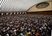 Il Papa ai giovani: per voi desidero «una vita buona e vera»