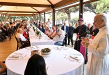 Borgo Laudato si’, persone vulnerabili della diocesi di Roma a pranzo con Leone XIV